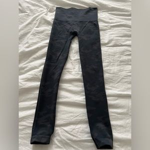 Spanx size small camo leggings